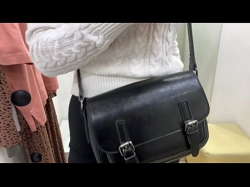❤️ Јавна мастурбација младе кучке ФералБерри са дилдом у соби за мерење Супер порно ат порн sr.porngameshub.ru ❌